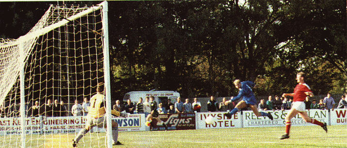 Paul Underwood fires in a shot.