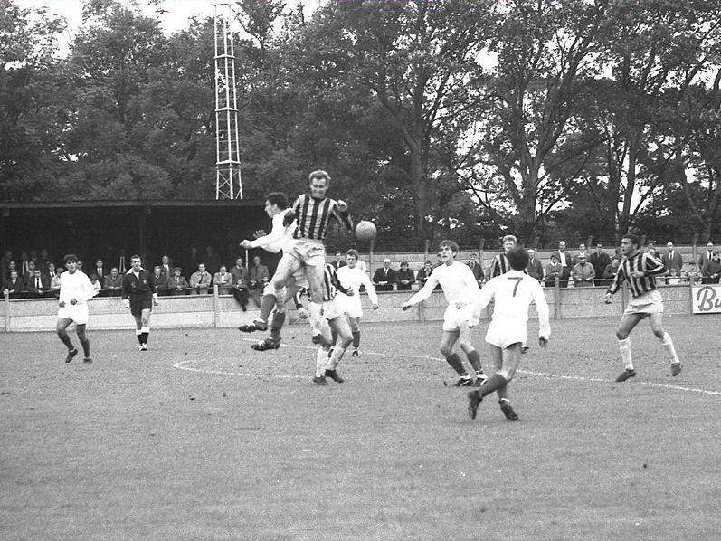 Derek Grace goes up for a high ball watched by (from left to right) Cass Theodore, Gordon Burden, Bob Moffat and David Jarman (in the number 7 shirt).
